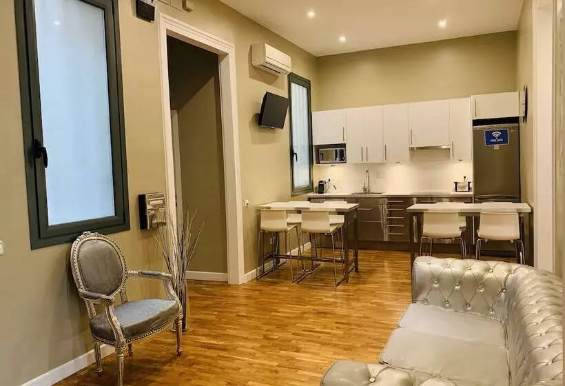 Super Balmes Guest House