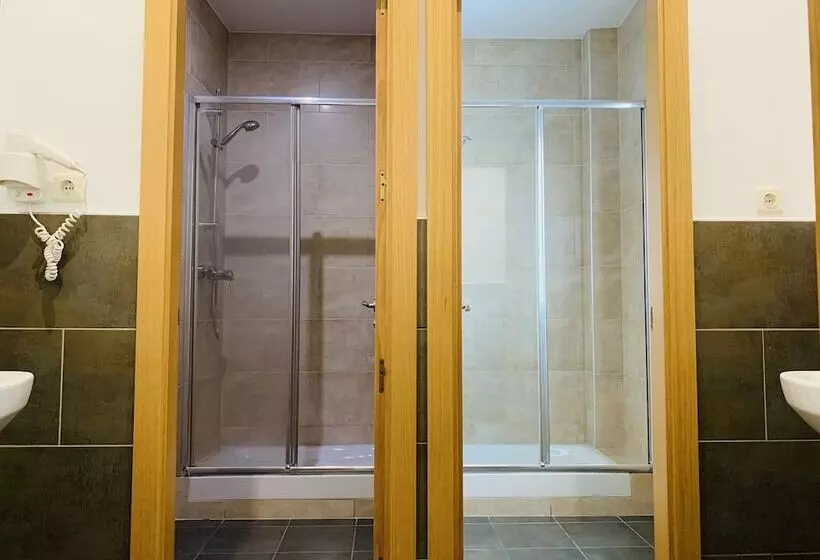 Super Balmes Guest House