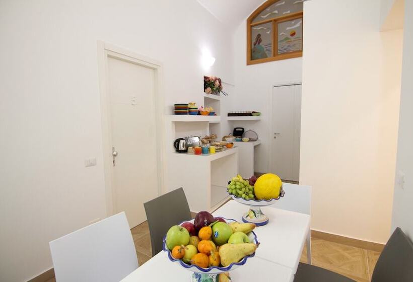 ベッドアンドブレックファースト Casa Sorrentina