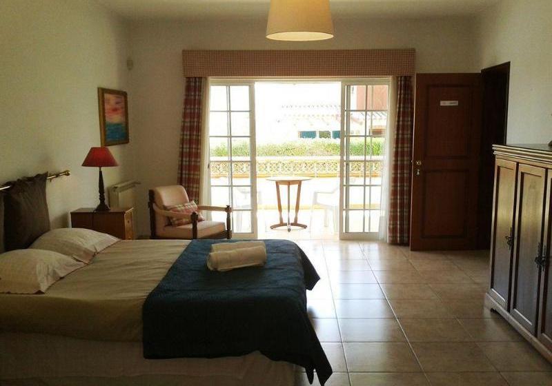 مبيت وإفطار Flow House Guesthouse & Surf Kite Surf School