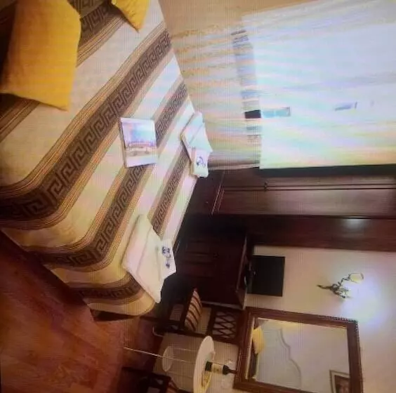 تختخواب و صبحانه Promenade