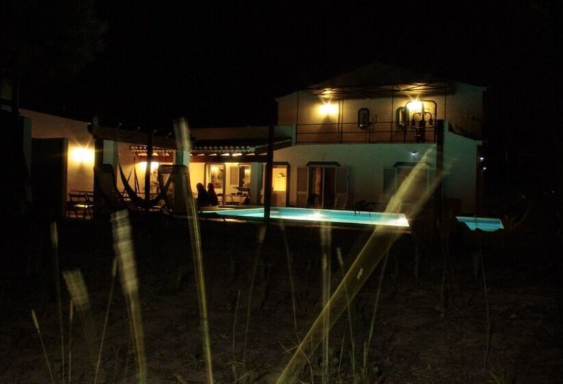 Отель Aljezur Villas