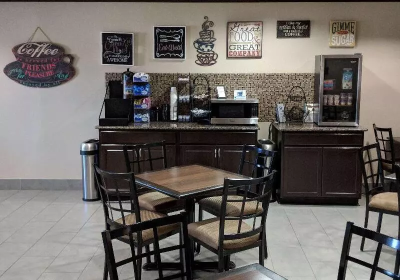 Отель Best Western Plus University Inn & Suites