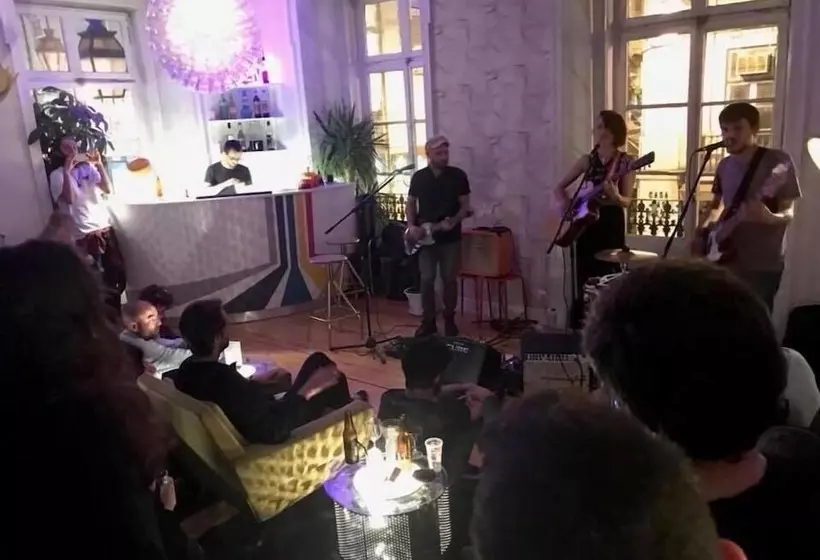 هتل Lisbon Lounge Hostel