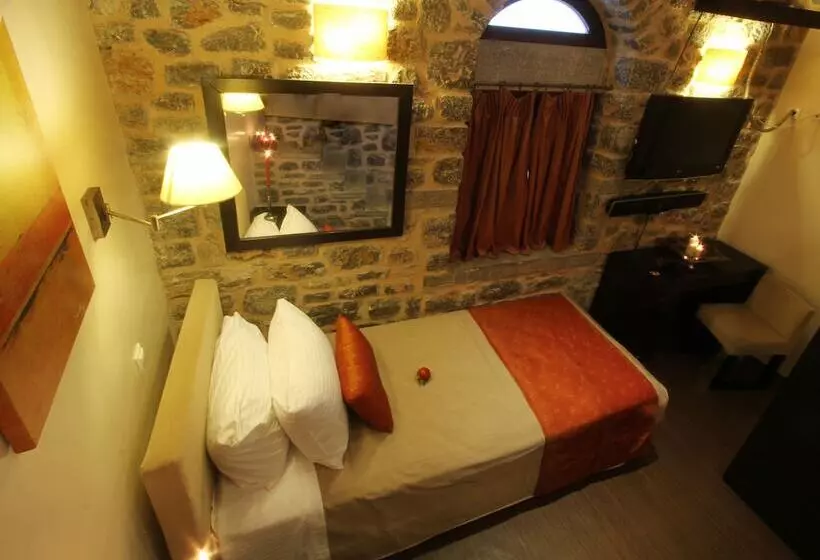 فندق Medieval Castle