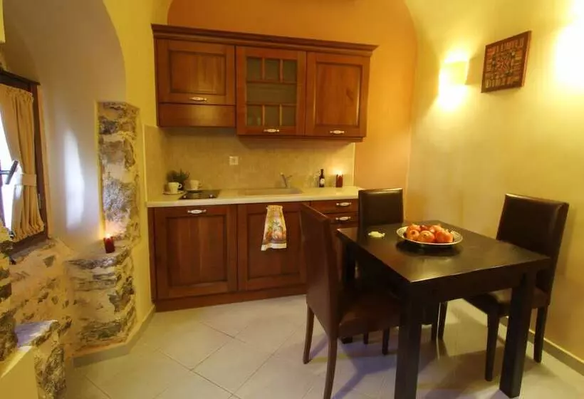 فندق Medieval Castle