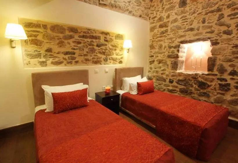 فندق Medieval Castle