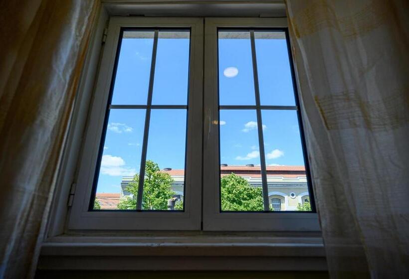 هتل Terrace Lisbon Hostel