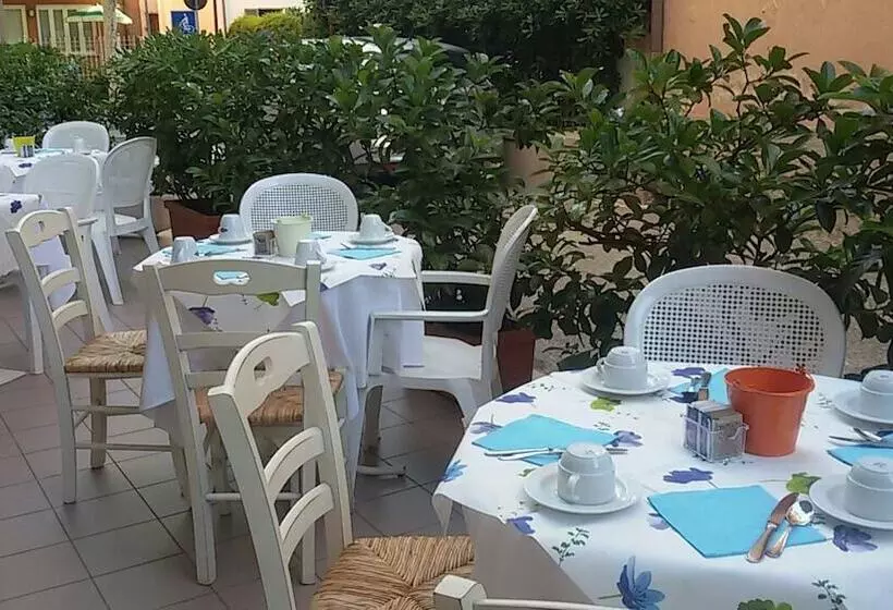 هتل Tres Jolie B&b