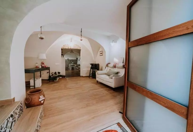 تختخواب و صبحانه La Casa Di Achille