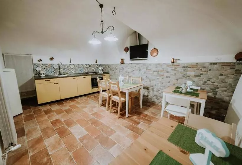 تختخواب و صبحانه La Casa Di Achille