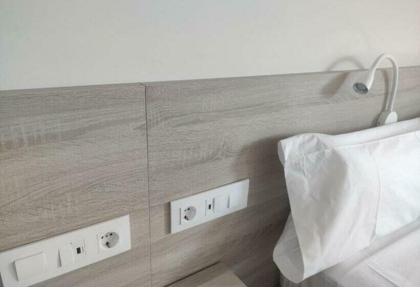 پانسیون Alojamientos Central