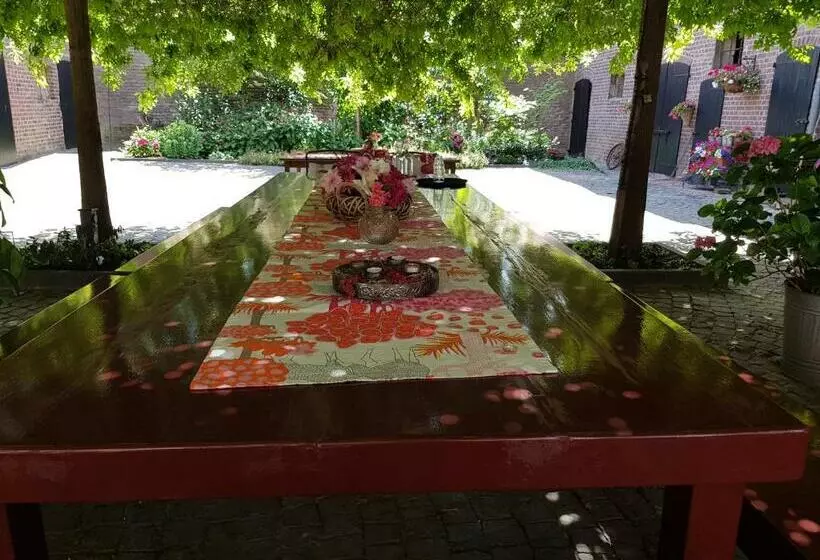 B & B Bonvert
