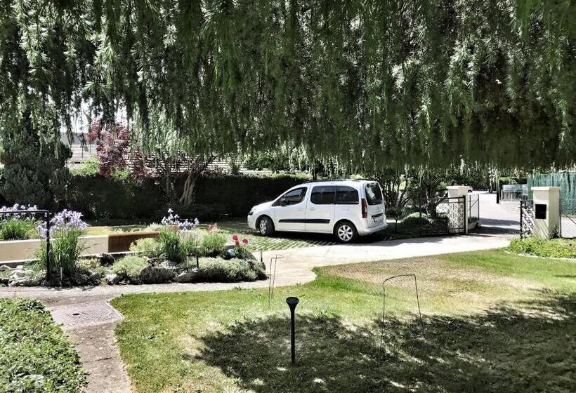 ベッドアンドブレックファースト Lindo Lugar Just A 7 Minute Walk From The Airport