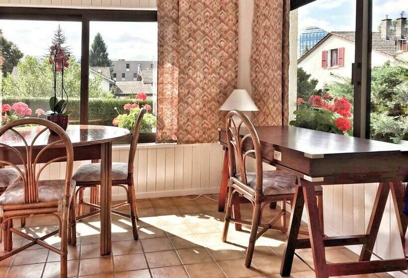 ベッドアンドブレックファースト Lindo Lugar Just A 7 Minute Walk From The Airport