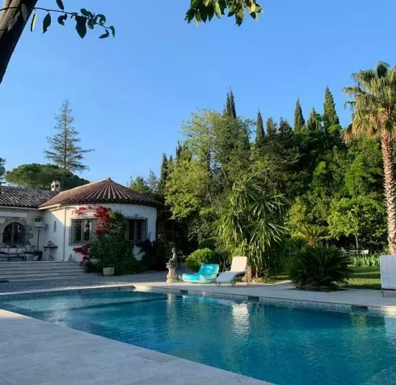 Majatalo Carpe Diem Paradise