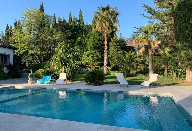 Majatalo Carpe Diem Paradise