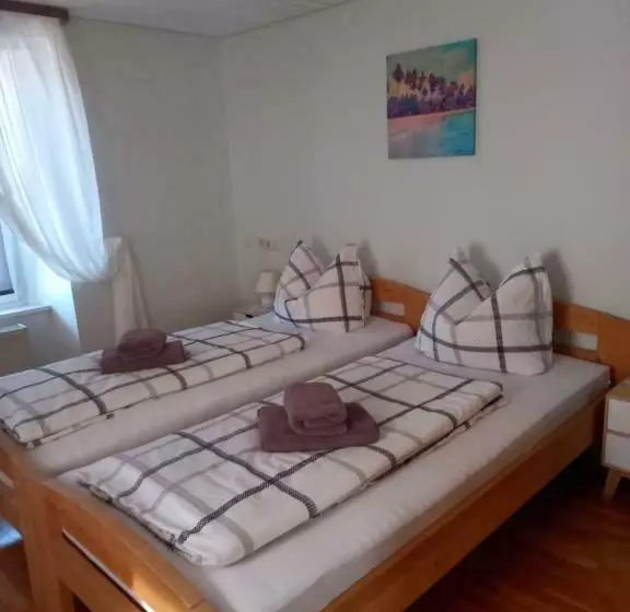 ペンション Deutscher Kaiser