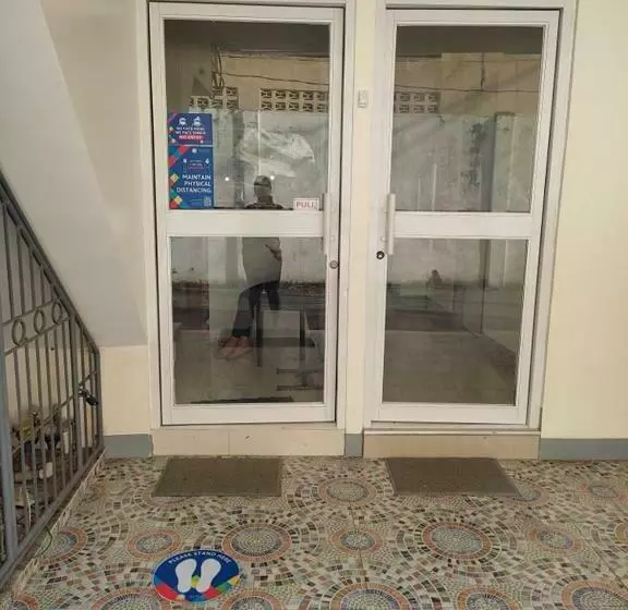 هاستل Anchorage Apartelle