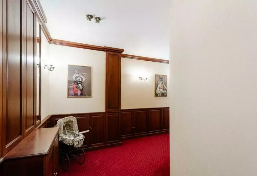 هاستل Petra Inn Apartments In Historical Palace Bratislava