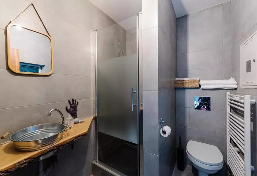 هاستل Petra Inn Apartments In Historical Palace Bratislava