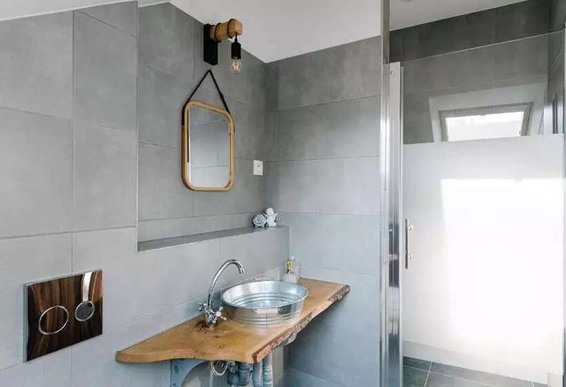 هاستل Petra Inn Apartments In Historical Palace Bratislava