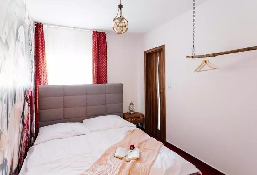 هاستل Petra Inn Apartments In Historical Palace Bratislava