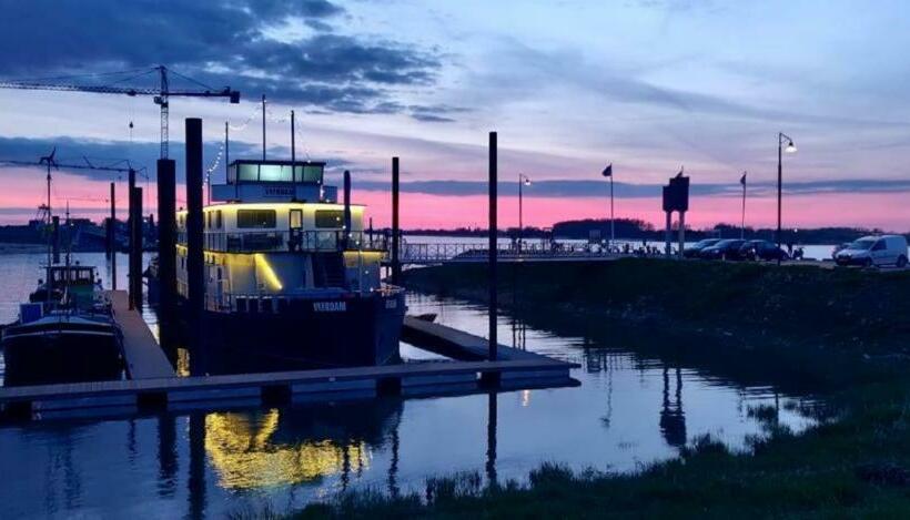 צימר Aan Dek Druten