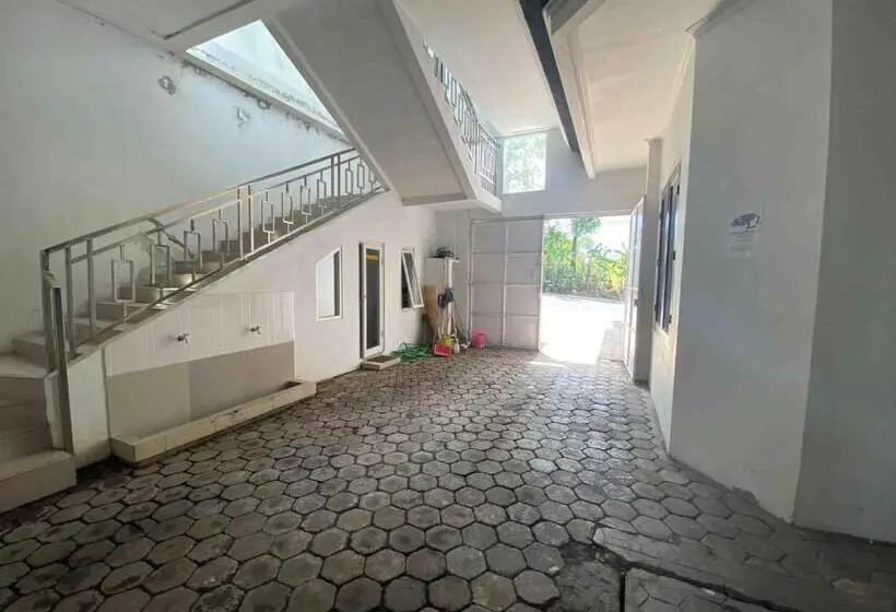 ホテル Ana Inn Ambarawa Mitra Reddoorz
