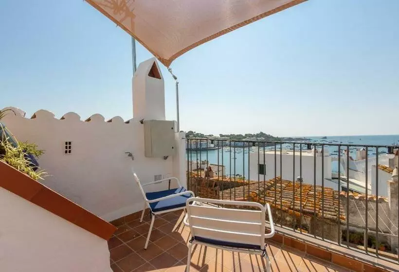 پانسیون Habitacions Bellaire Cadaqués