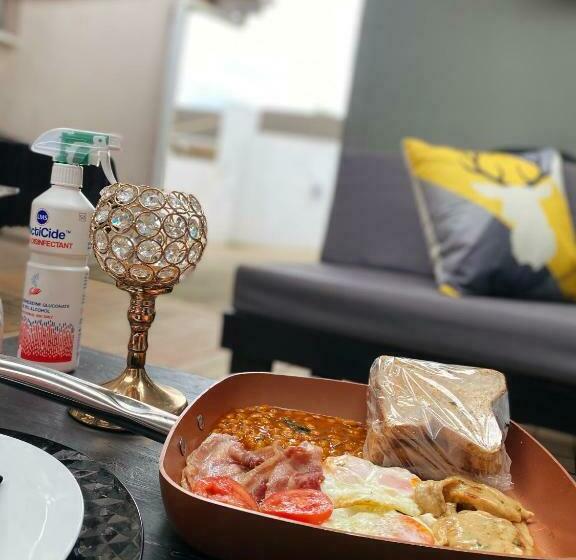 פנסיון Mc’edams Guest House