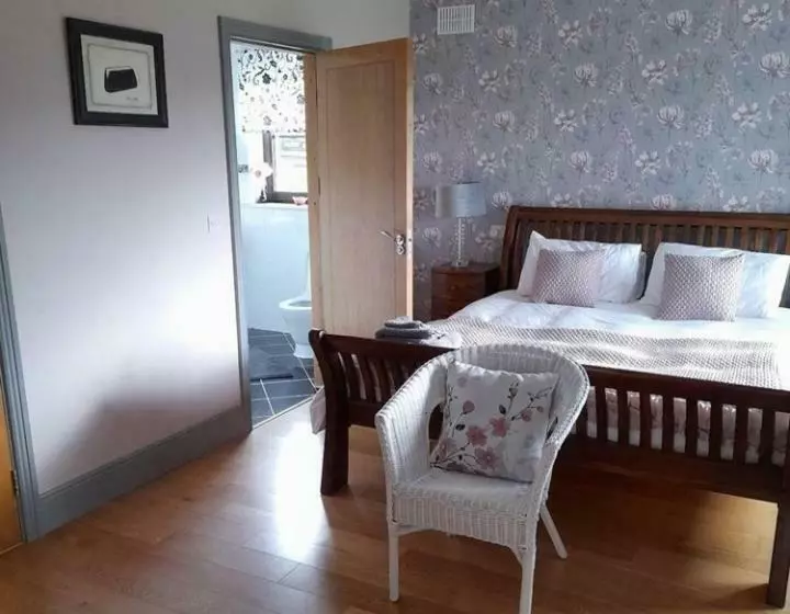 ベッドアンドブレックファースト Shadowvale E34x773