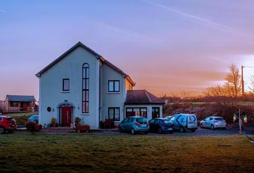 ベッドアンドブレックファースト Shadowvale E34x773