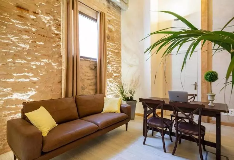 Dobo Azacanes Hostal