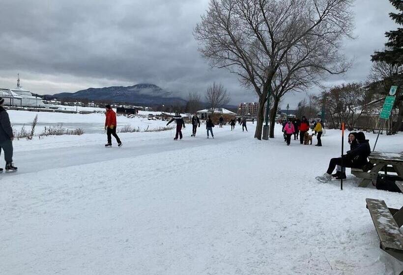 Magog Waterfront Studio 106