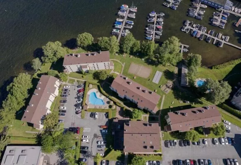 Magog Waterfront Studio 106