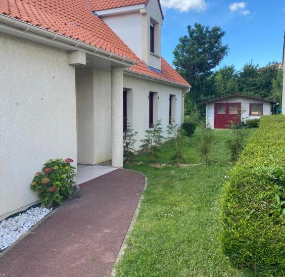 Bed and Breakfast Aux Charmes