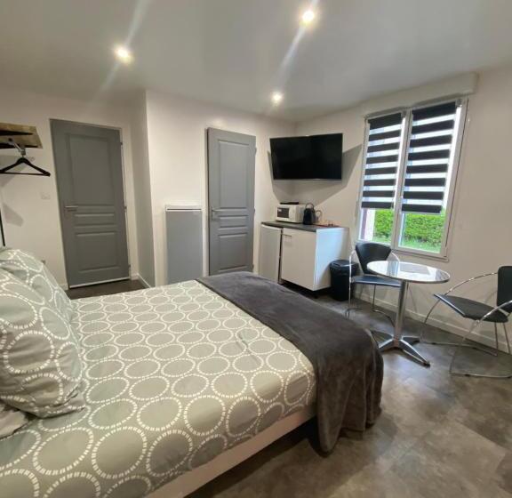 Bed and Breakfast Aux Charmes