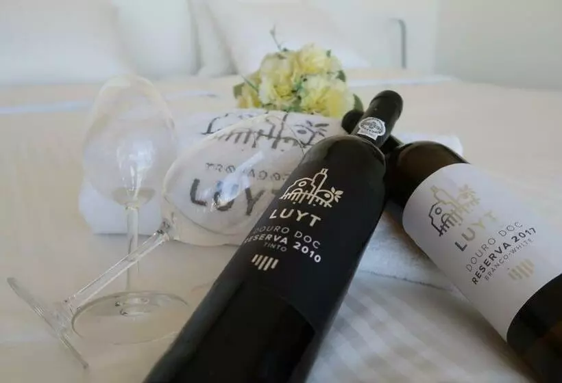 تختخواب و صبحانه Stay At The Winemaker