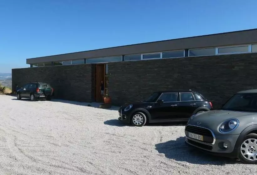 تختخواب و صبحانه Stay At The Winemaker