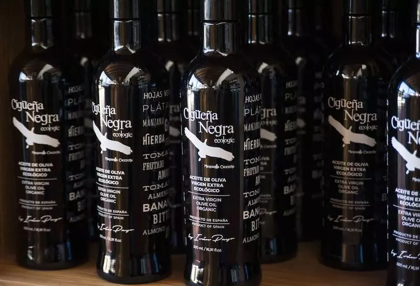 Hotelli Hábitat Cigüeña Negra