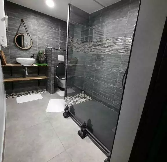 Hotelli Maison Avec Jacuzzi