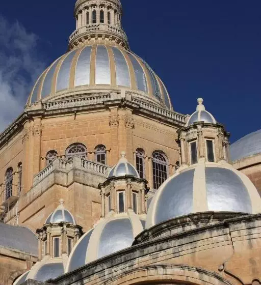 تختخواب و صبحانه Dhara House Malta
