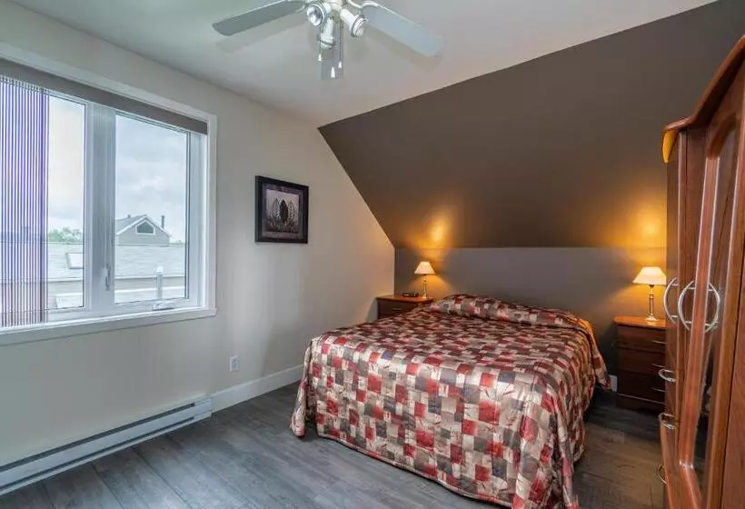 Condo Climatisé Près Du Mont Sainte Anne Avec Parc Aquatique, Piscine, Spa, Gym, Arcades Et Billard