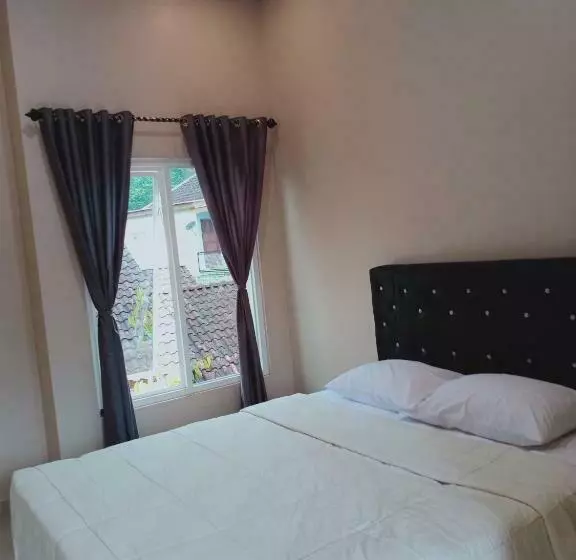 Pensiune Villa Pringgitan