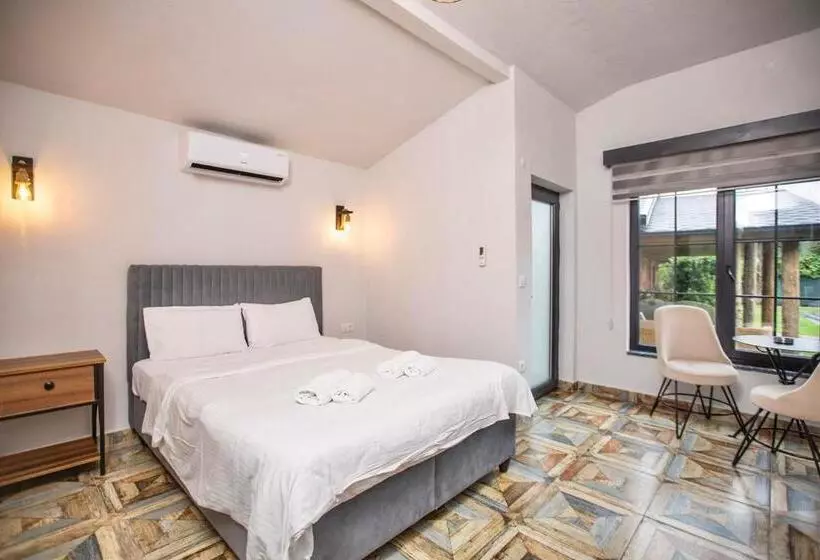 تختخواب و صبحانه Sapancaminihouse