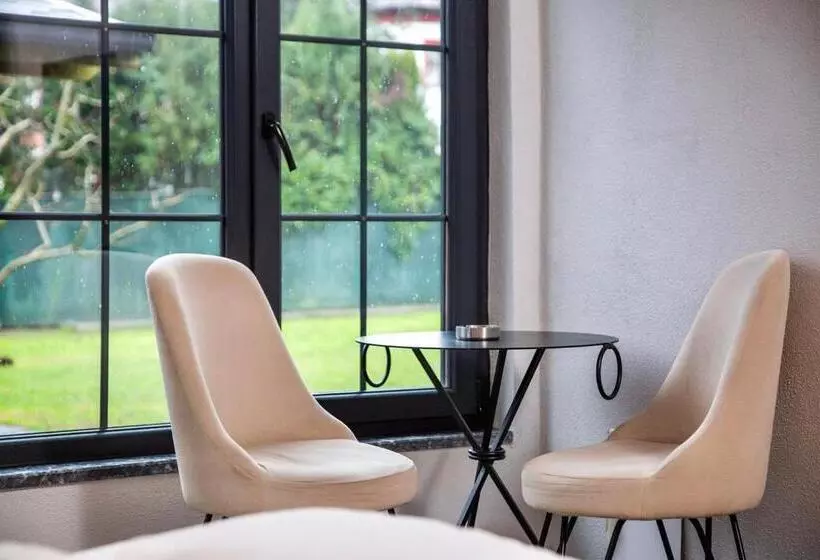 تختخواب و صبحانه Sapancaminihouse