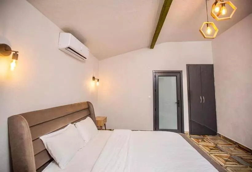 تختخواب و صبحانه Sapancaminihouse