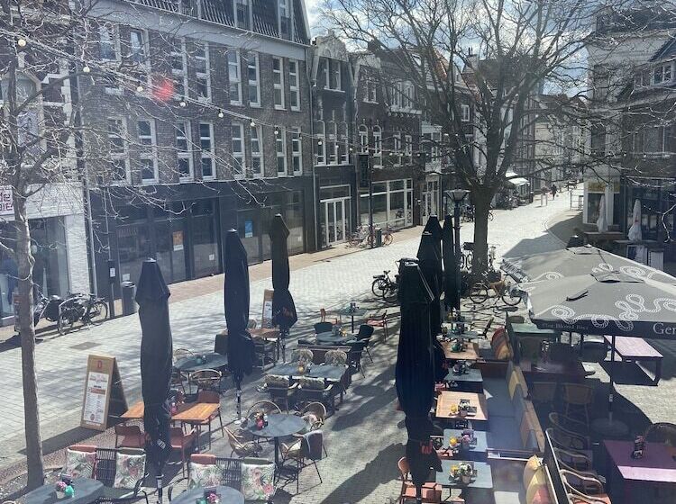 酒店 Anna Van Chiel