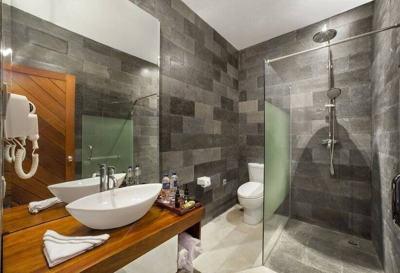 בית מלון כפרי Bali Karma Sajtra